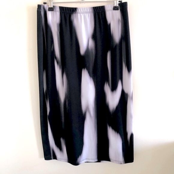 WAYNE By WAYNE COOPER Size 10 Black/White Marble Stretch Straight Pencil Skirt - Picture 3 of 11